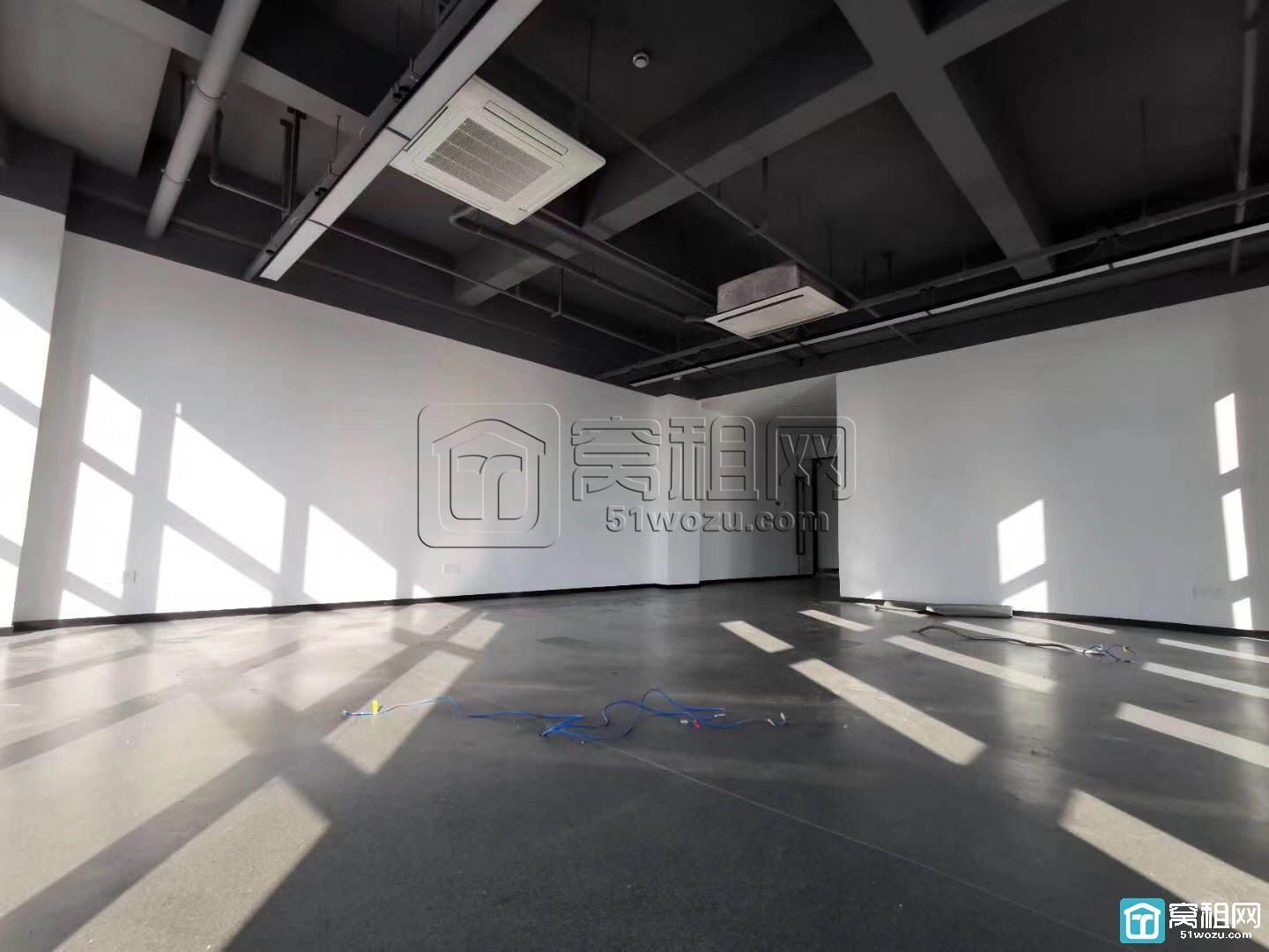 宁波恒凯大厦1300平米精装修办公室出租(图2)
