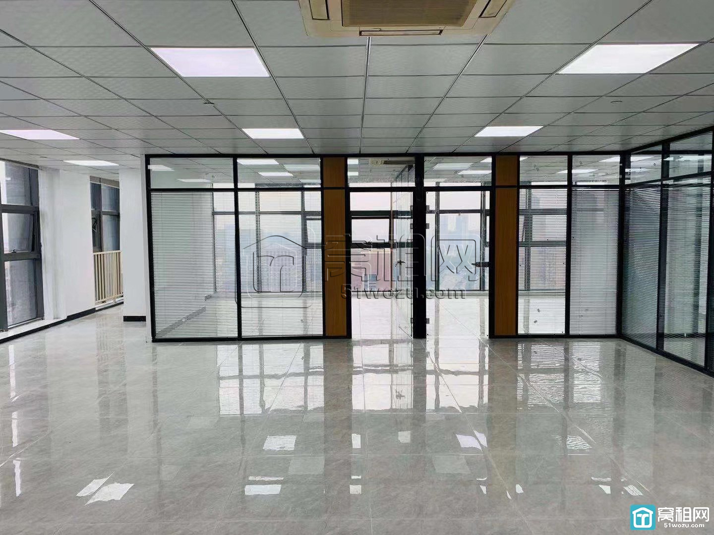 宁波南部商务区博纳大厦288平全新精装办公室出租(图3)