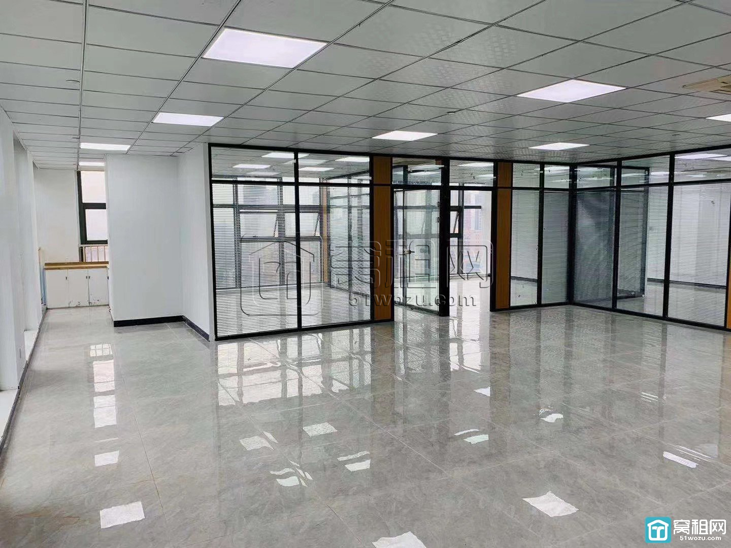 宁波南部商务区博纳大厦288平全新精装办公室出租(图8)