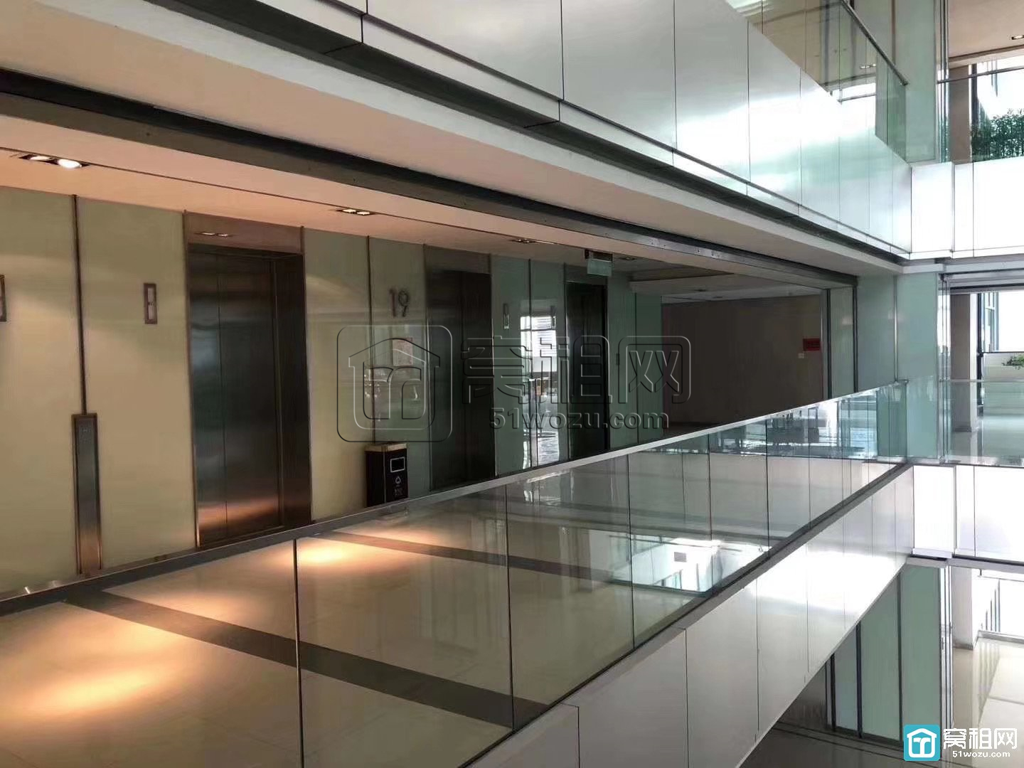 宁波红巨大厦东面华贸总部一号323平米电梯口精装四隔间出租(图7)