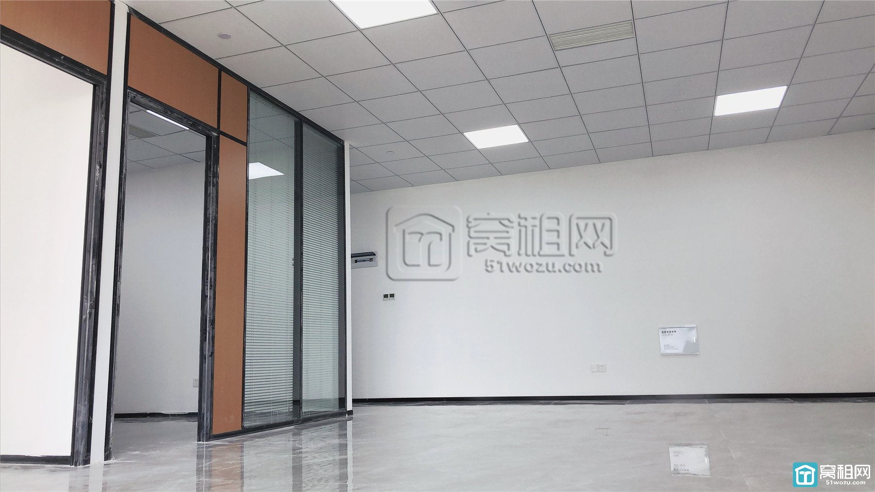 宁波东部新城甬江人才中心148平米办公室出租(图2)