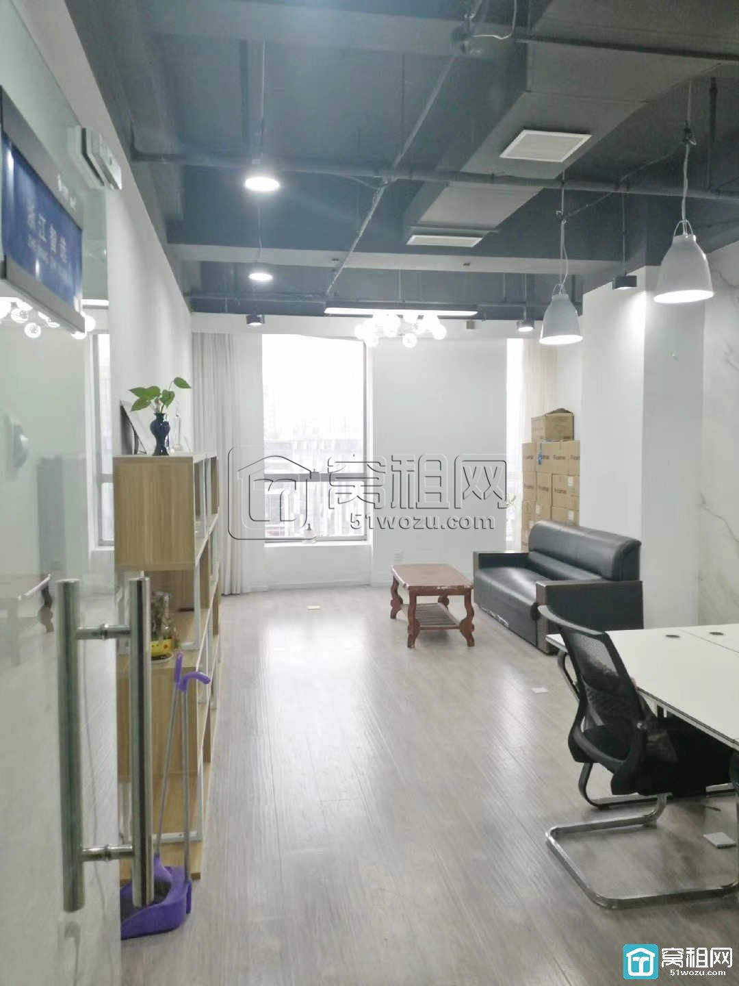 宁波万达广场附近慧和大厦60平米精装修小面积办公室出租(图1)