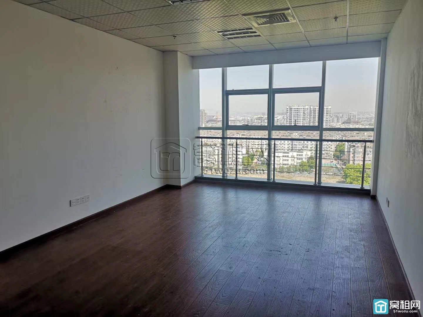 高新区95国际大厦45平米办公室出租2200元/月(图5)