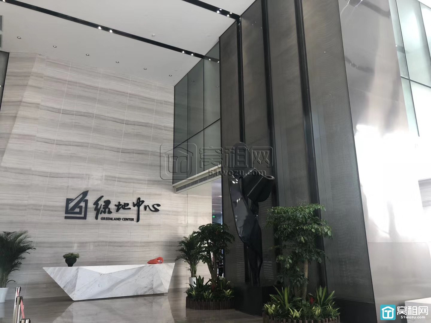 宁波绿地中心130平米写字楼精装修出租(图1)