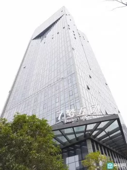 出租嘉鄞大厦7号梦工场一间120平方的办公空间