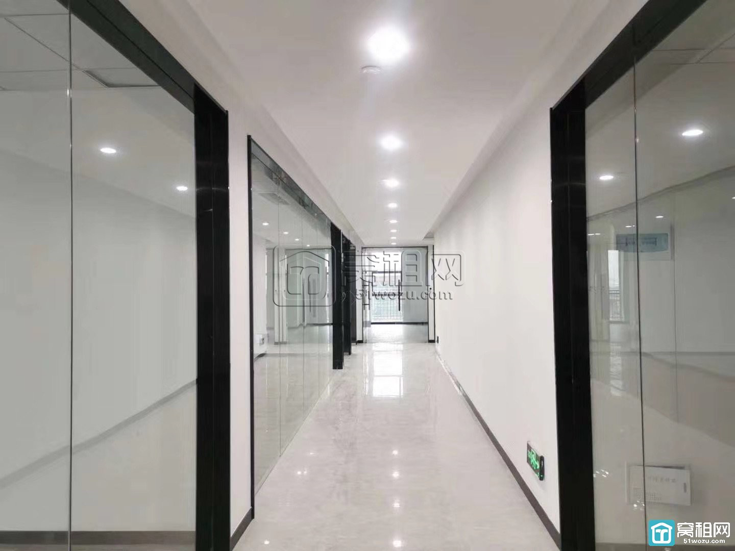 宁波燕华大厦116平米全新精装修办公室出租(图1)