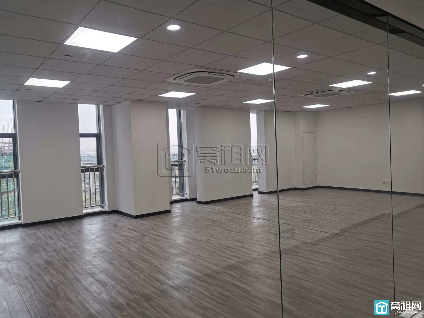宁波燕华大厦116平米全新精装修办公室出租(图4)
