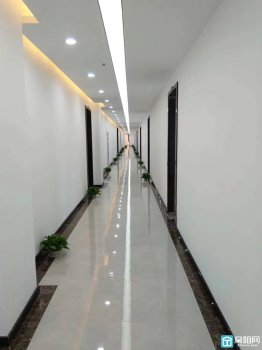 宁波高新区研发园写字楼出租电梯口105平方带办公家具