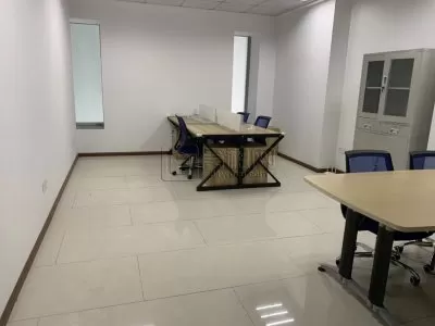 南部商务区荣安大厦50平可以注册公司 精装带家具出租
