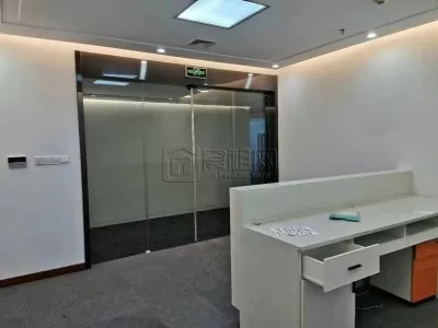 东部新城宁波国际金融中心F座362平精装5隔间出租