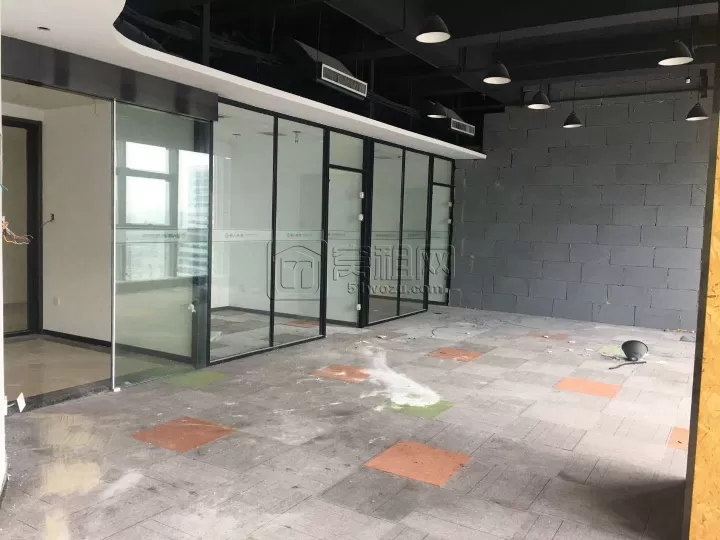 东部新城地铁1号线和5号线诺富特酒店楼主楼金融硅谷400平米办公室出租