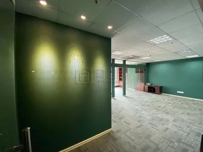 鸿安大厦96平，租金4600每月，精装落地窗