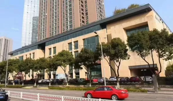 万达附近四明城市广场出租277平层高4.5米