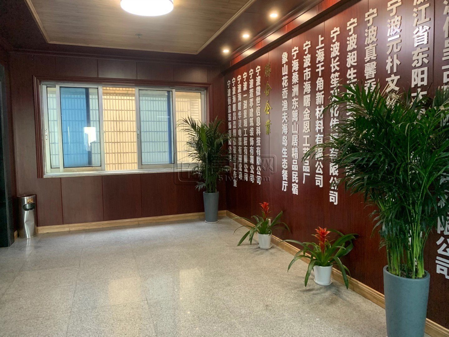宁波地铁4号线火车站附近银河大厦39平米办公室(图3)