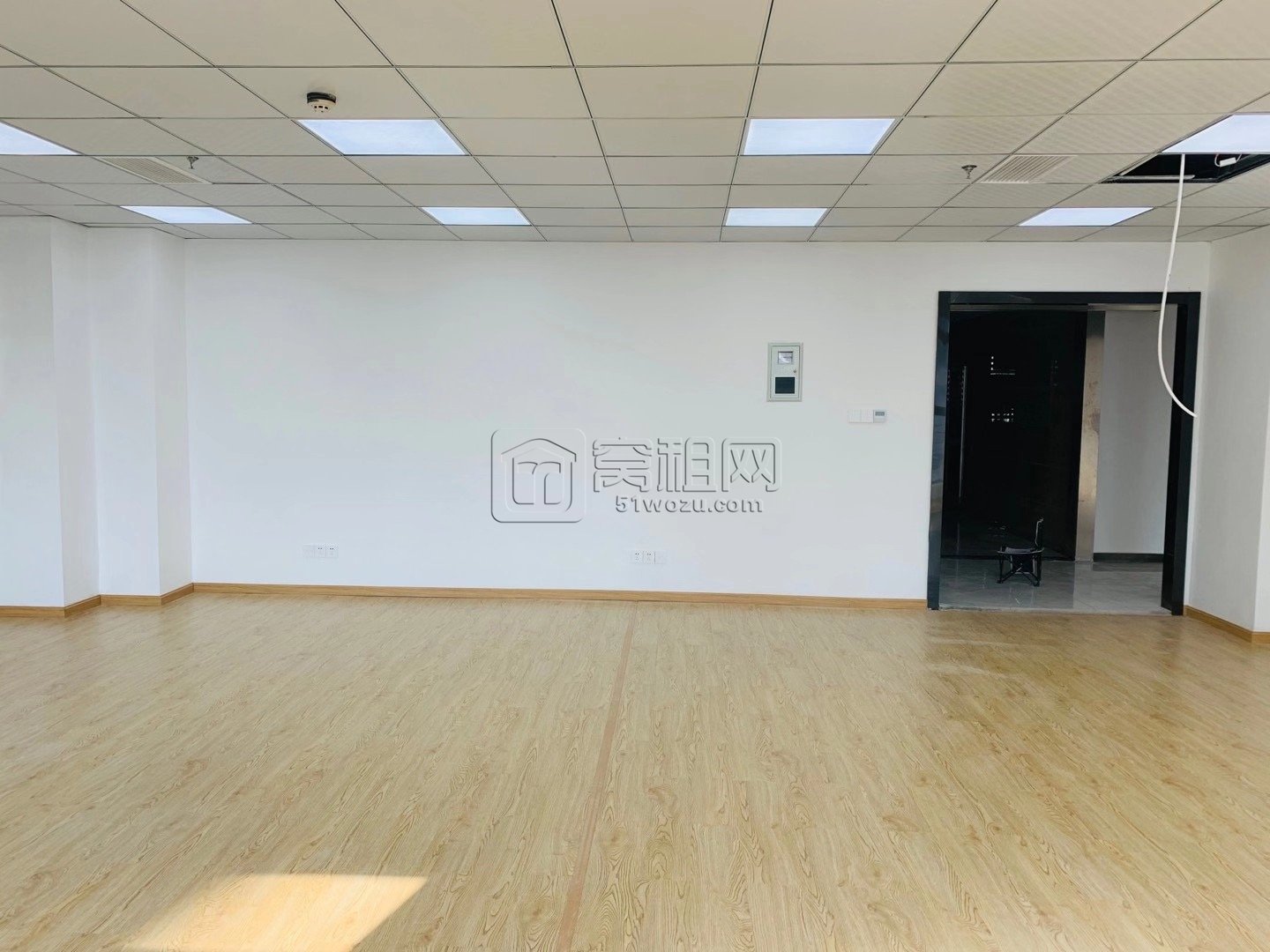 宁波高新区翡翠湾115平全新精装修办公室出租(图6)