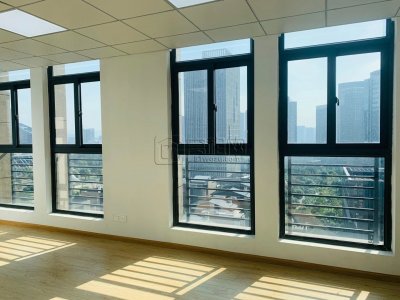 高新区翡翠湾12楼独立空调68平米写字楼出租