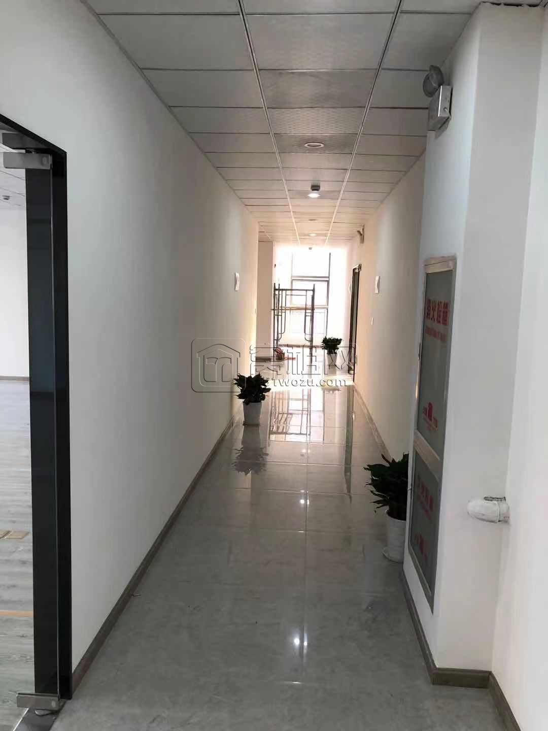 集士港恒宇创业园81平米办公室出租(图2)