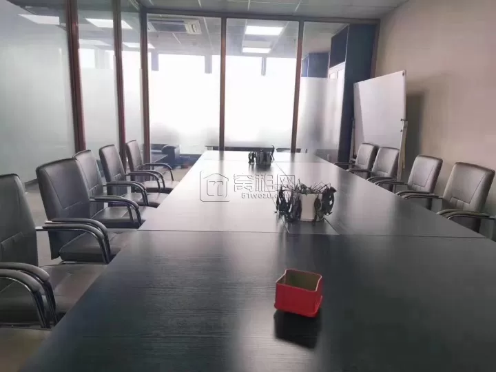 奥克斯大厦高楼层精装办公室带全套家具出租