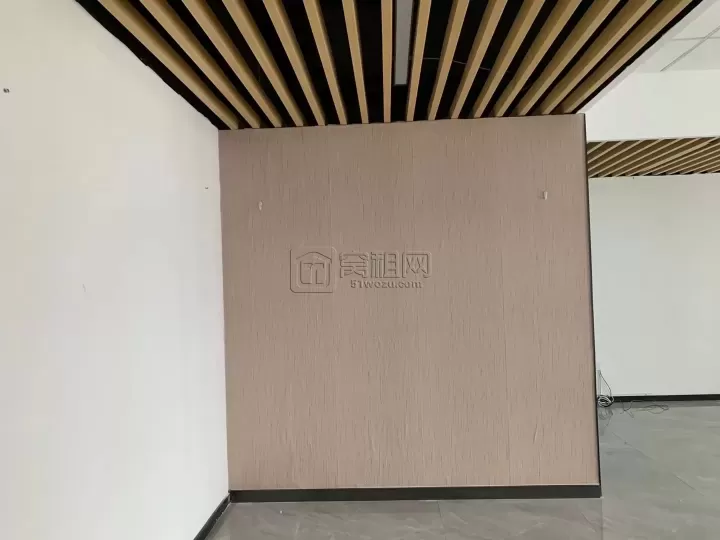 鄞州区中河街道嘉鄞大厦7号梦工场126平出租西北朝向