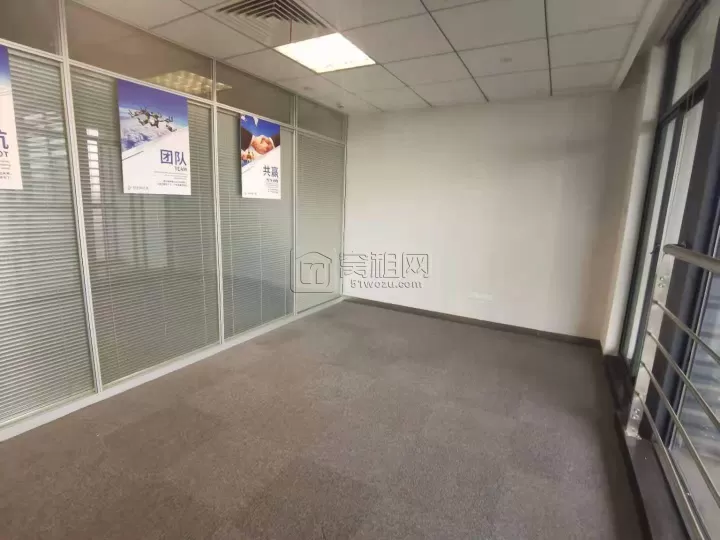 宁兴大厦精装修出租2个隔间只需要3000月