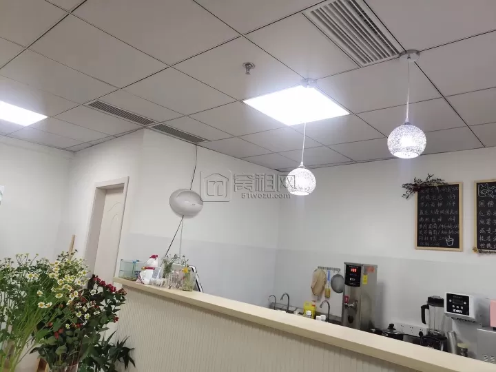 万达和邦隔壁隆兴大厦带水源办公室出租