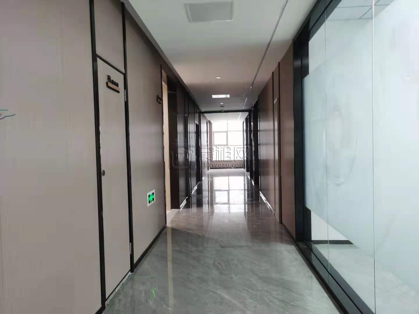 高新区涌金大厦出租168平米电梯口(图5)