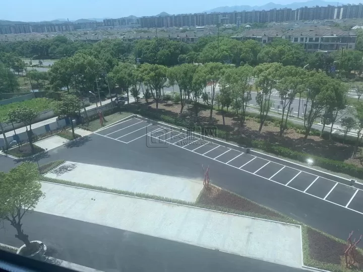 云裳谷科技园停车场收费多少？