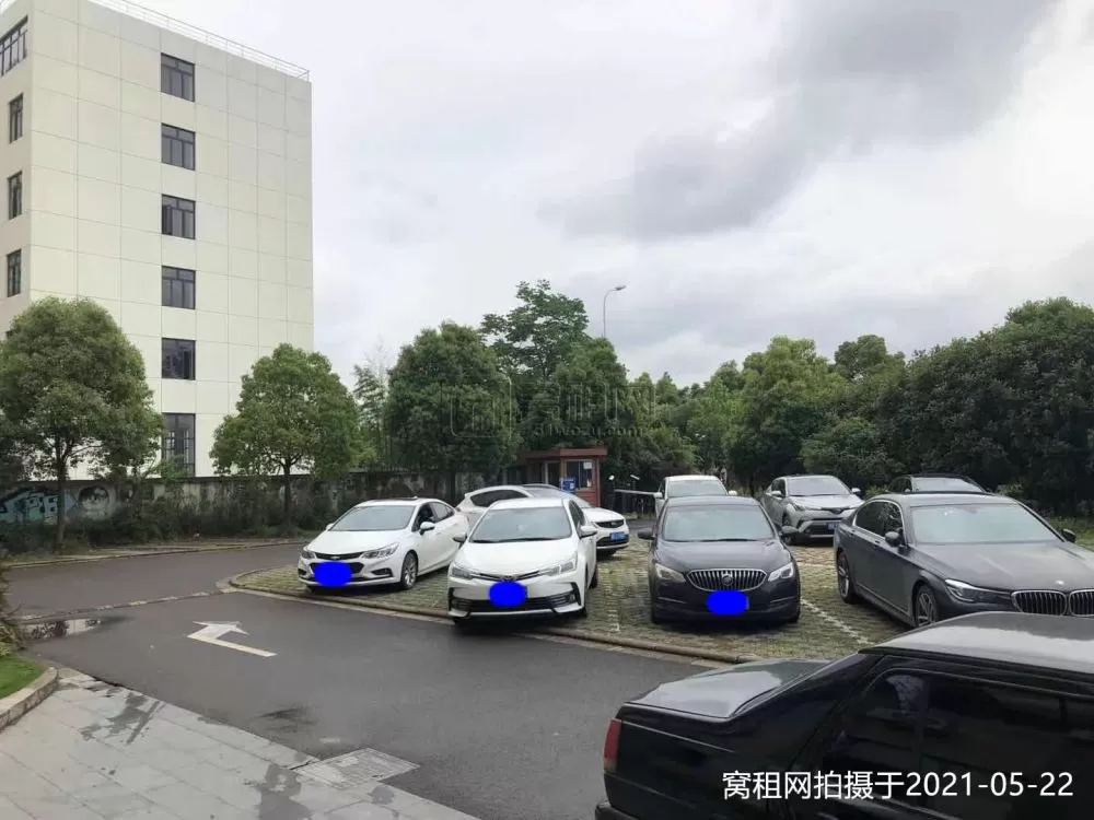 宁波创客1377停车免费吗？