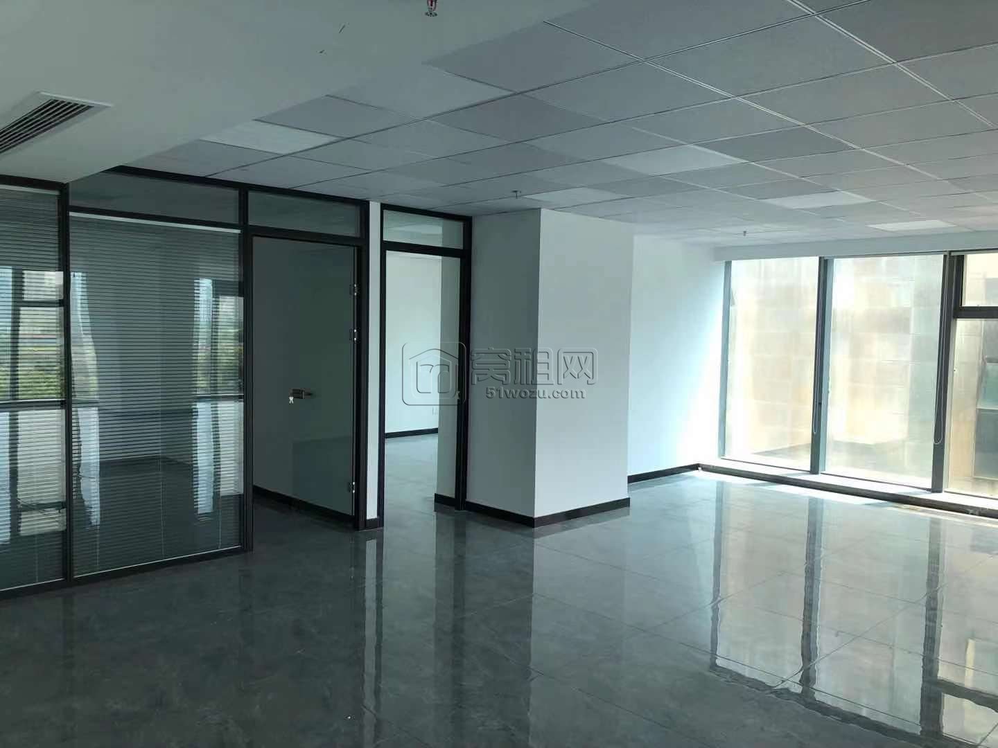 汇亚国际大厦5楼全新装修抛光砖办公室出租(图2)