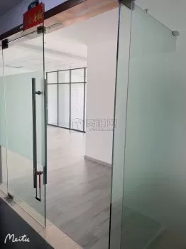 南部商务区鸿安大厦108平米办公室出租