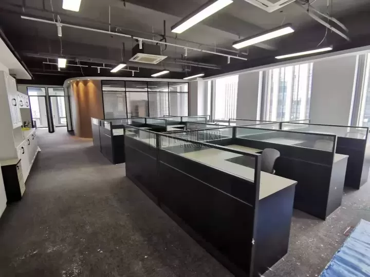 智慧园精装修220平米带家具出租