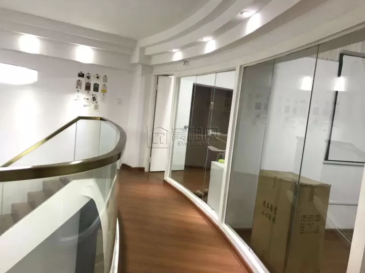 宁波世贸中心200平招租朝南朝江整排大窗采光