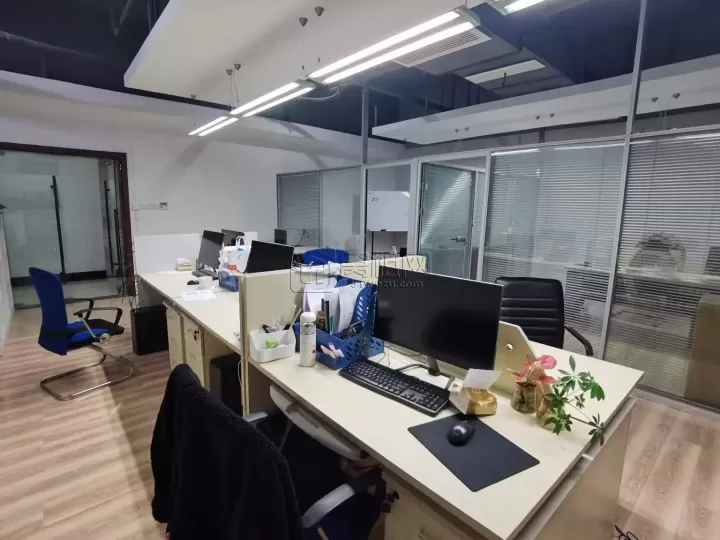 阪急对面环合中心95平出租