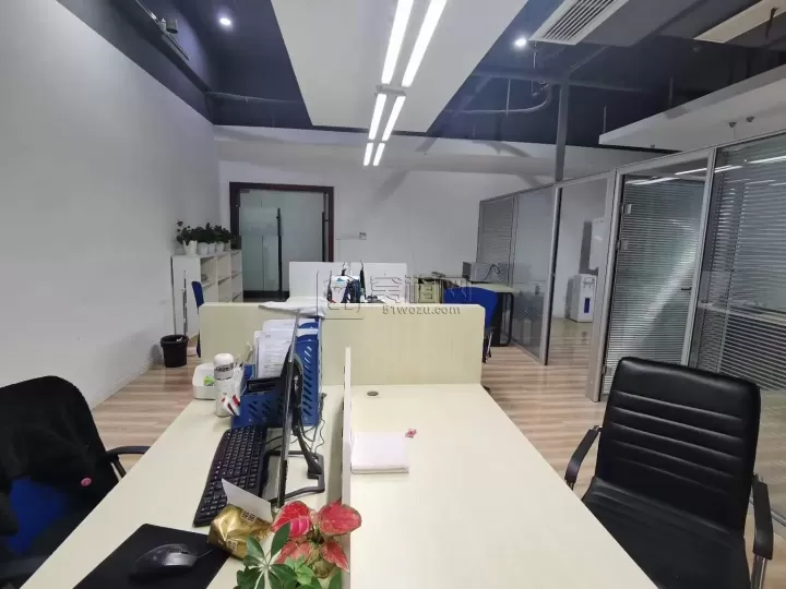 阪急对面环合中心95平出租
