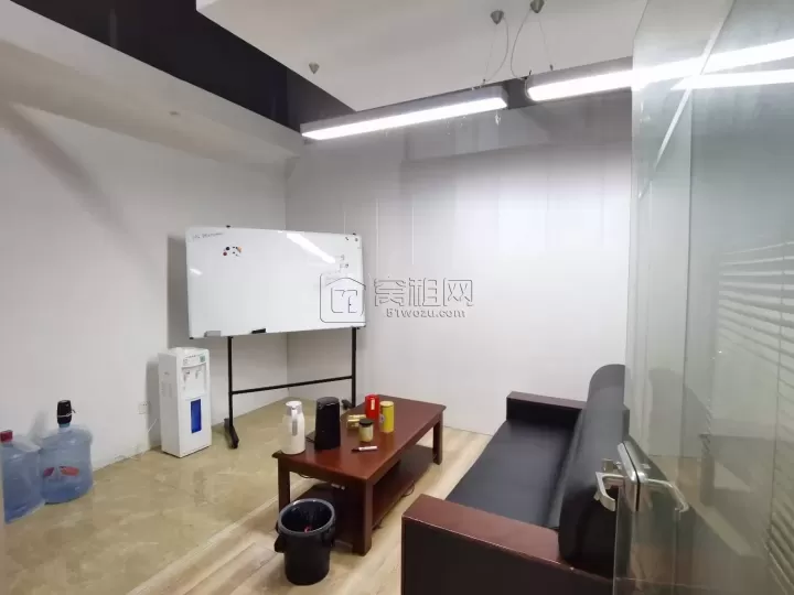 阪急对面环合中心95平出租