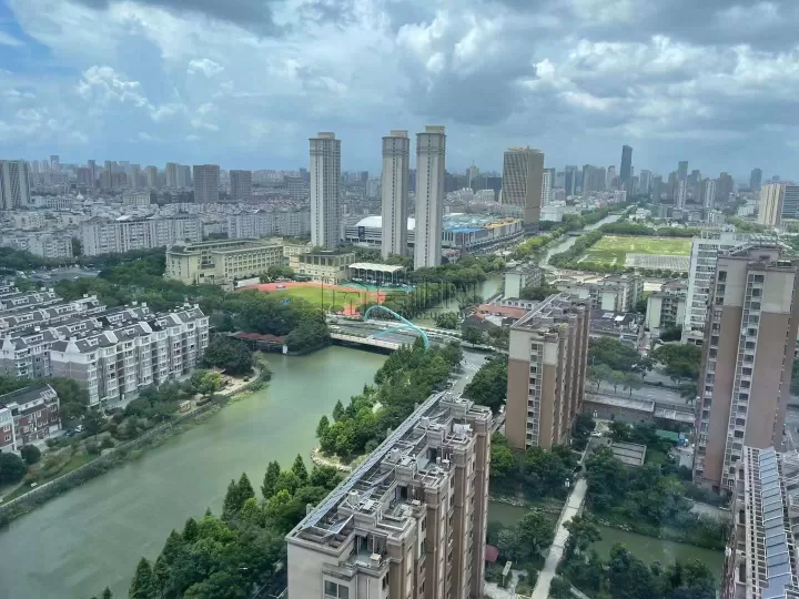 东部新城旁 银亿·东都国际距地铁口300m出租