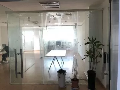 鄞州区万金大厦出租110平方 2800/月 带家具