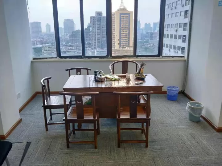 四号线地铁口长春大厦朝北办公室出租