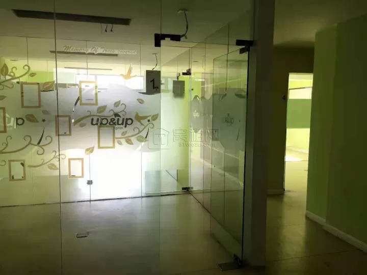 出租宝龙广场东湖大厦A座103平4300元每月
