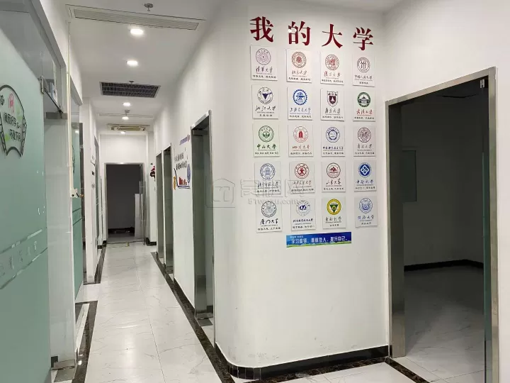 堇山小学隔壁415.64平沿街门面出租