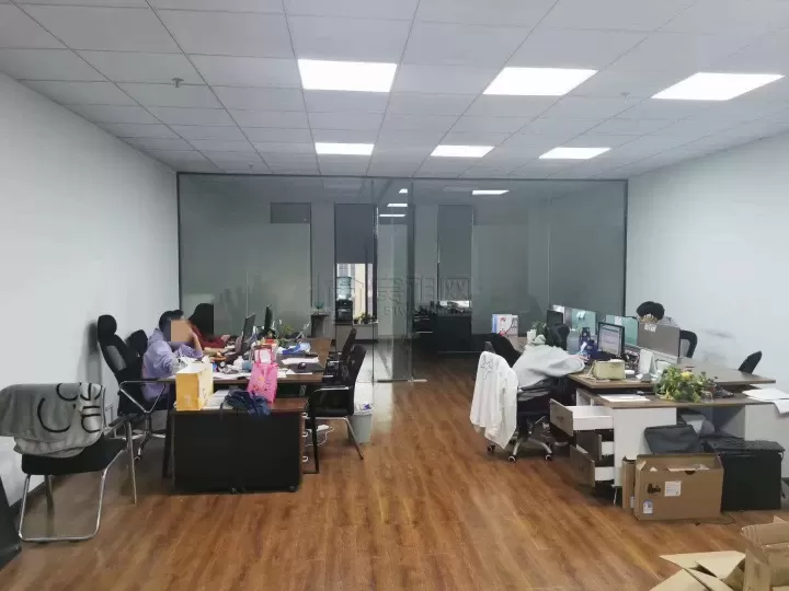 研发园B区房源带家具175平米出租