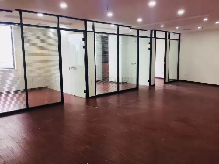 鄞州万达广场附近麒麟大厦145平米出租