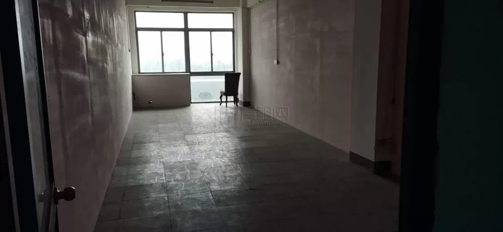 高新区剑兰路1377园区出租可以仓库使用