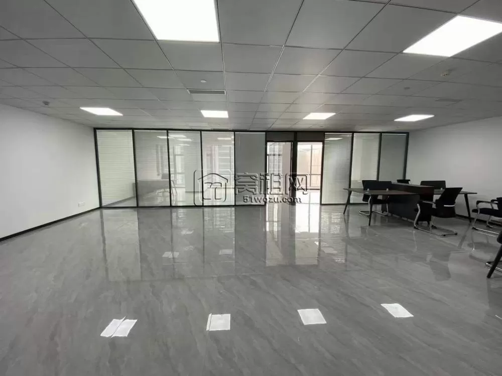 荣安星空里精装修带家具 俩隔间出租
