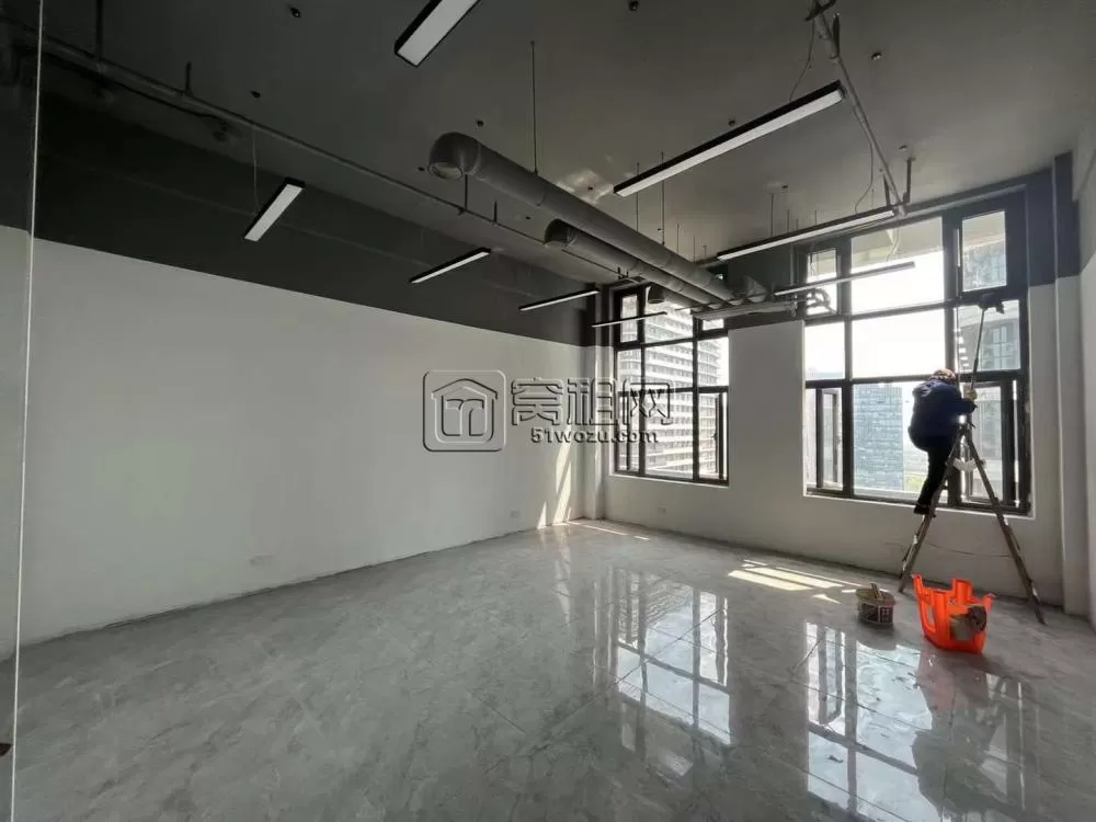 4号线地铁站口长兴路站万科宁波云汇中心出租70平米