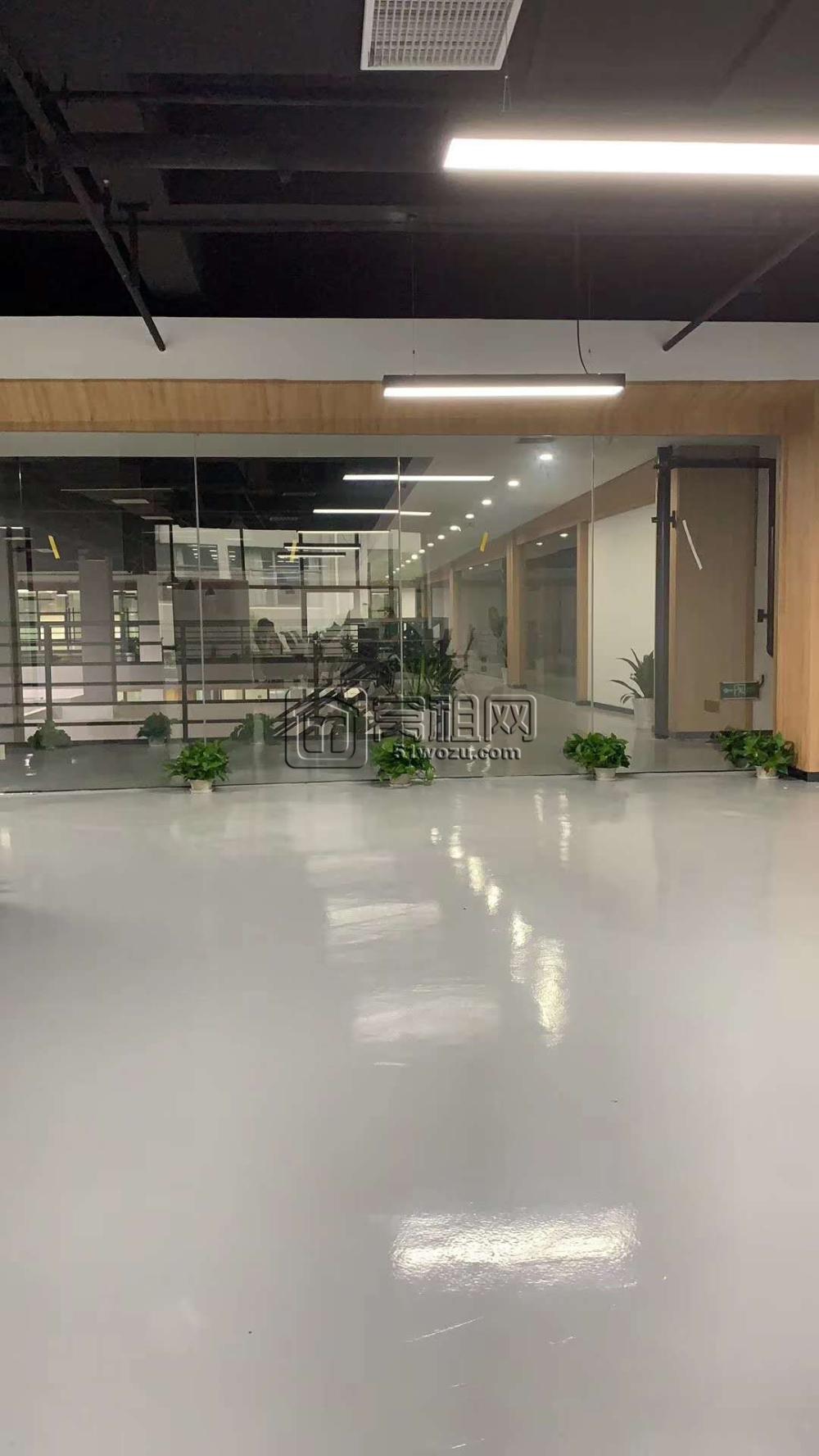 前洋·智能经济创业园出租285平米精装修办公室(图3)