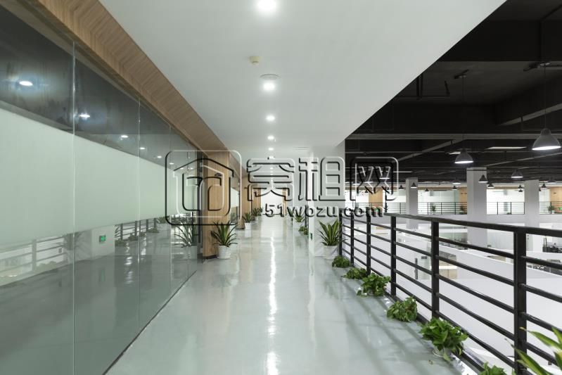 前洋·智能经济创业园出租285平米精装修办公室(图4)