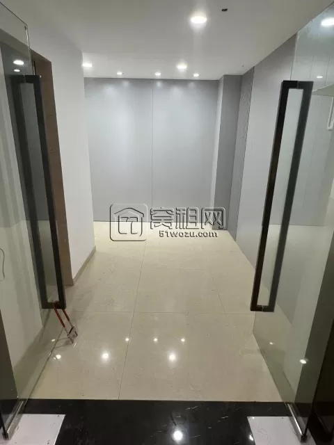 东方商务中心出租101平米