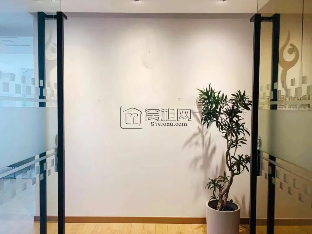 高新区翡翠湾287平瑜伽馆装修出租