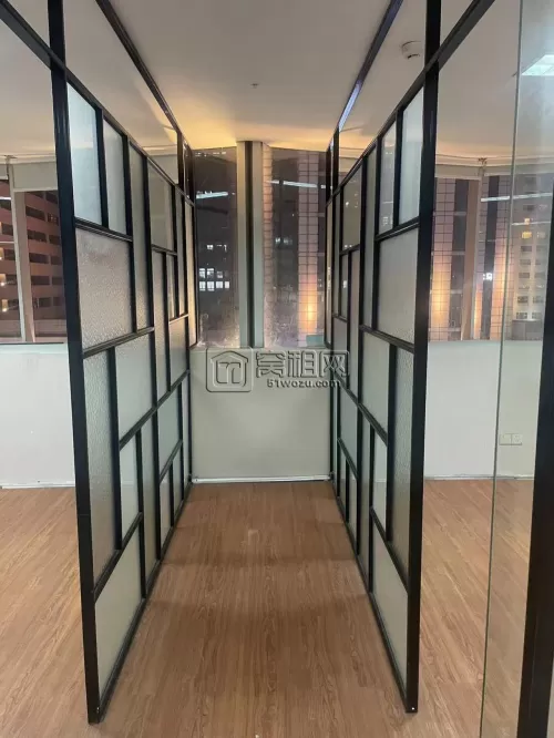 宁波天一豪景B座办公室要租出租面积135平米